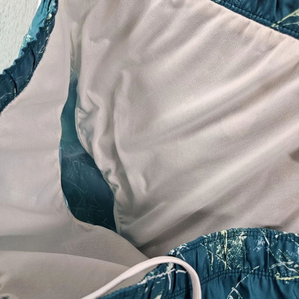 NWOT The North Face Swim Shorts Trunks‎ Men's XXL Flash Dry Abstract Green Lined